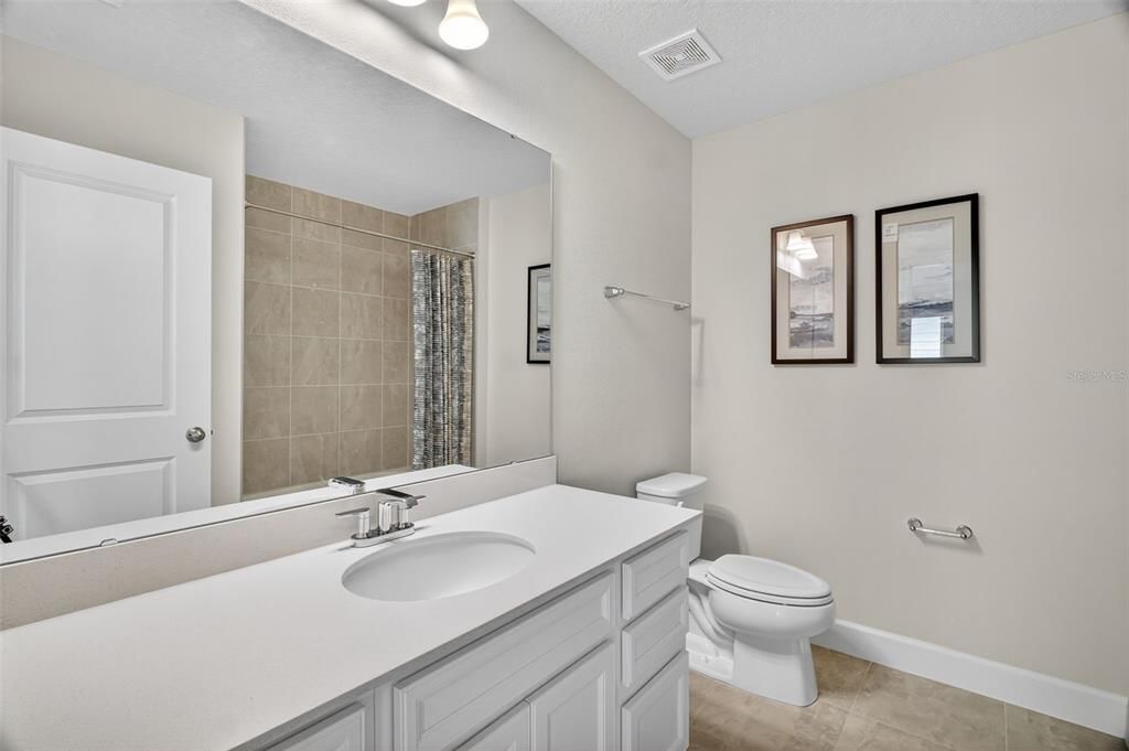 En Renta: $2,800 (3 camas, 2 baños, 2138 Pies cuadrados)