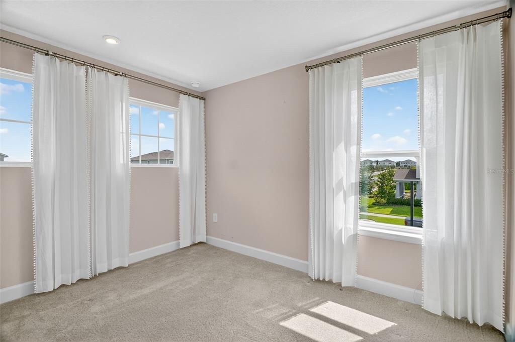 En Renta: $2,800 (3 camas, 2 baños, 2138 Pies cuadrados)