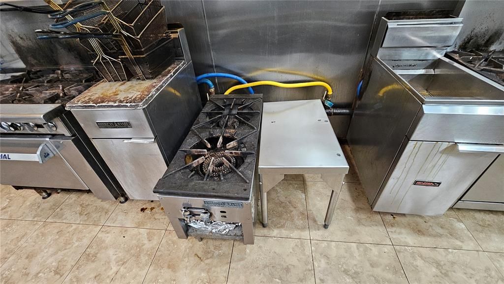 待售: $1,500,000 (0 贝兹, 0 浴室, 3192 平方英尺)