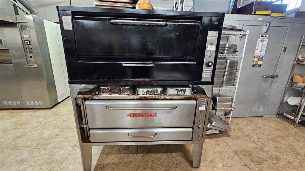 待售: $1,500,000 (0 贝兹, 0 浴室, 3192 平方英尺)