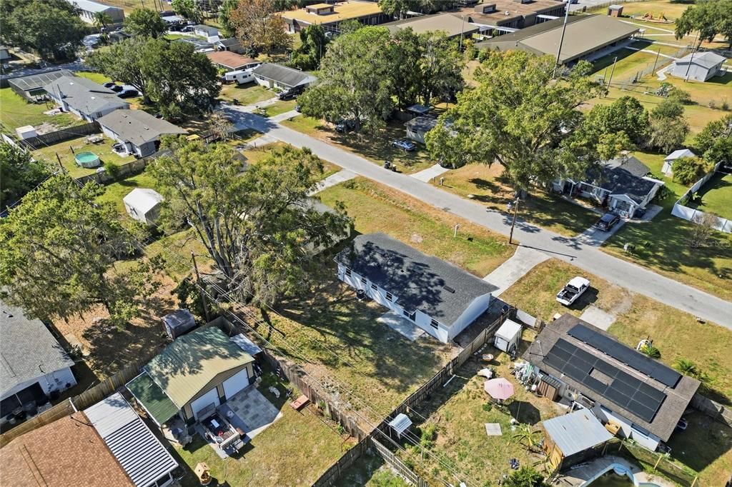 На продажу: $260,000 (4 спален, 2 ванн, 1300 Квадратных фут)