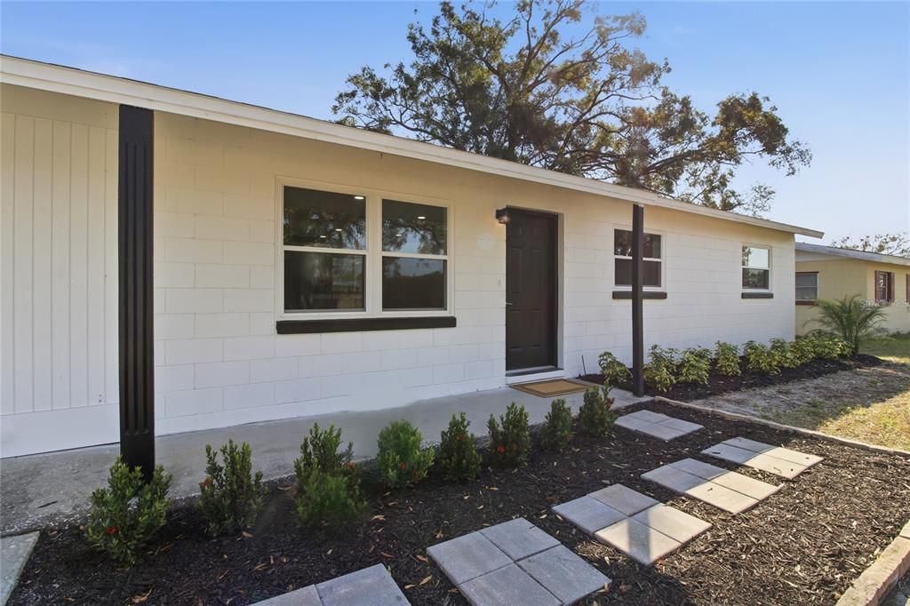 На продажу: $260,000 (4 спален, 2 ванн, 1300 Квадратных фут)