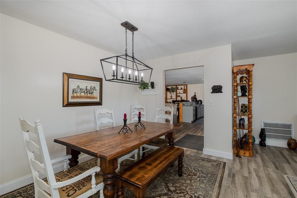Active With Contract: $329,900 (3 beds, 2 baths, 1715 Square Feet)