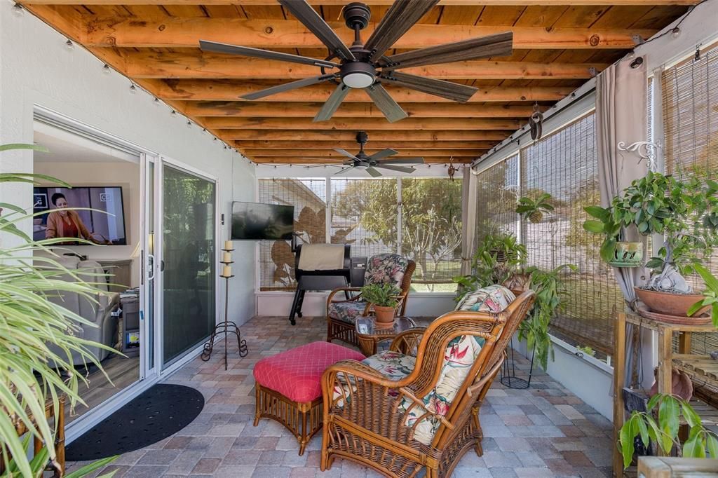 Active With Contract: $329,900 (3 beds, 2 baths, 1715 Square Feet)