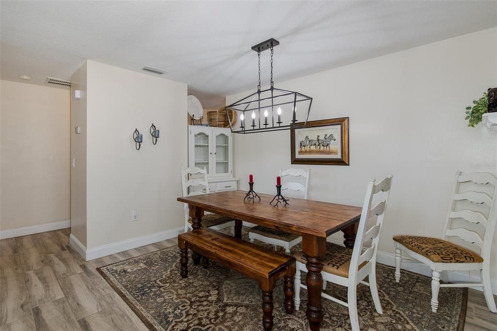 Active With Contract: $329,900 (3 beds, 2 baths, 1715 Square Feet)