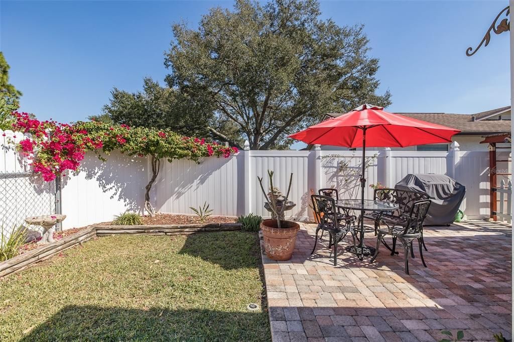 Active With Contract: $329,900 (3 beds, 2 baths, 1715 Square Feet)