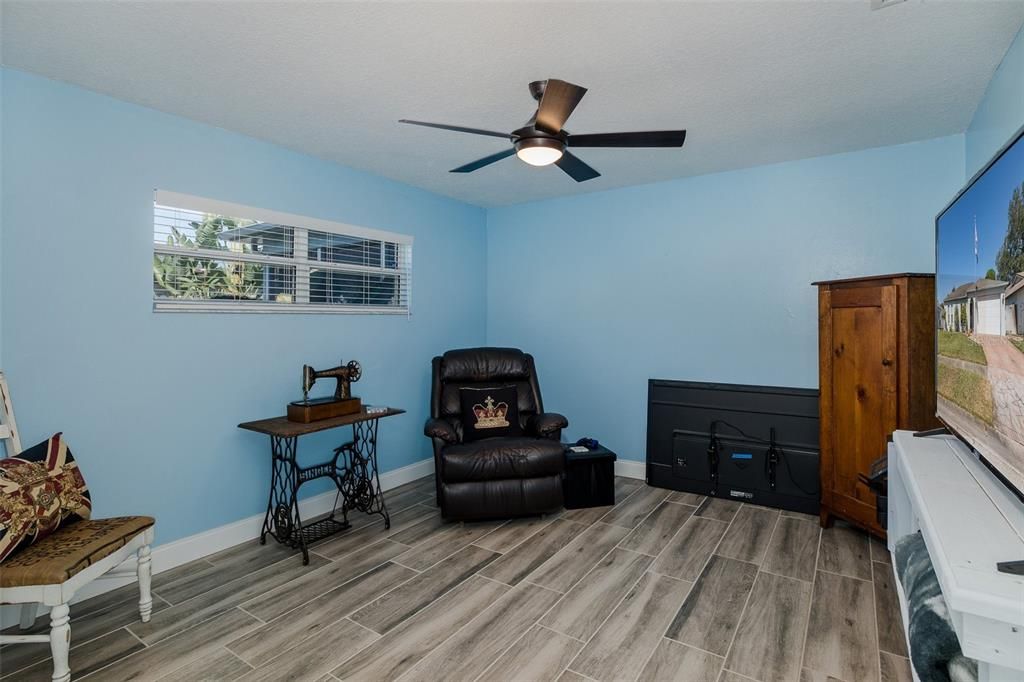 Active With Contract: $329,900 (3 beds, 2 baths, 1715 Square Feet)