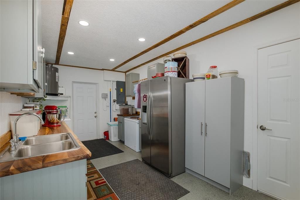 Active With Contract: $329,900 (3 beds, 2 baths, 1715 Square Feet)