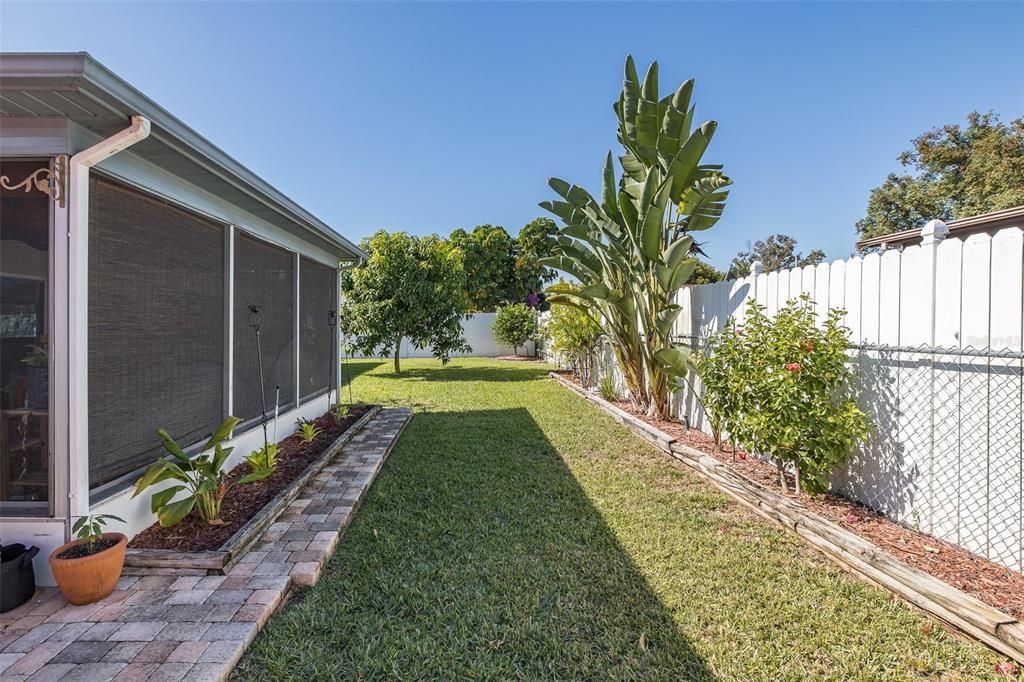 Active With Contract: $329,900 (3 beds, 2 baths, 1715 Square Feet)