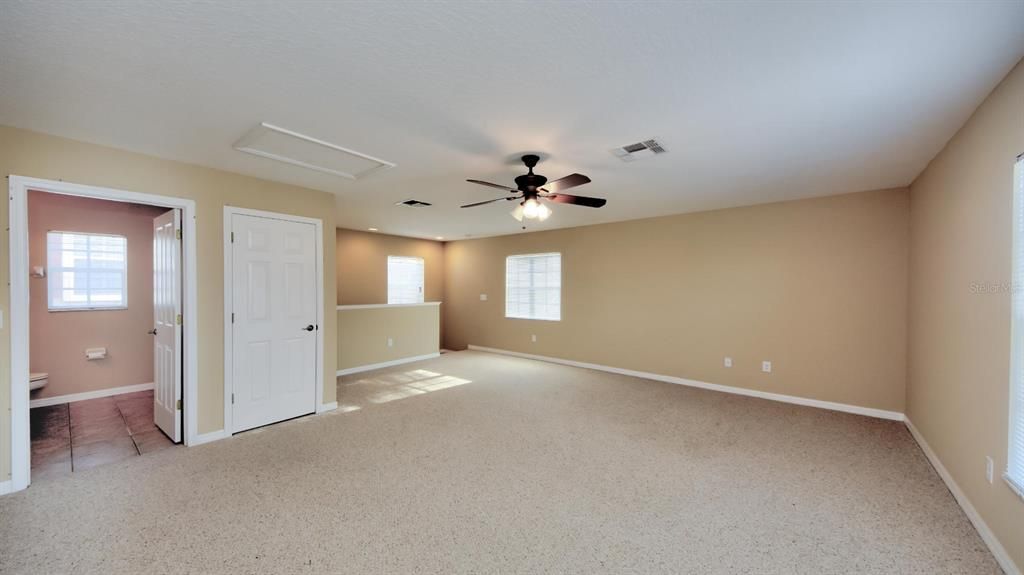 出租: $3,000 (4 贝兹, 3 浴室, 2547 平方英尺)