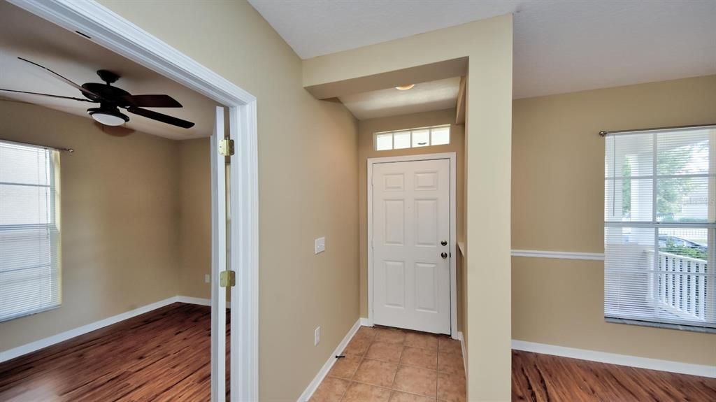 出租: $3,000 (4 贝兹, 3 浴室, 2547 平方英尺)