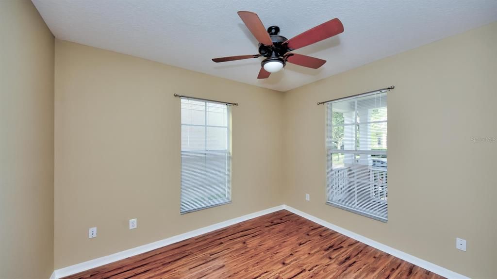 出租: $3,000 (4 贝兹, 3 浴室, 2547 平方英尺)