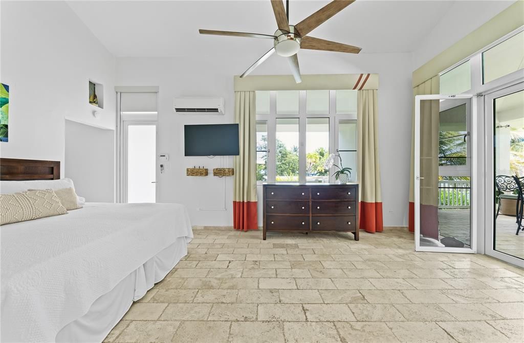 For Sale: $2,500,000 (2 beds, 2 baths, 4877 Square Feet)