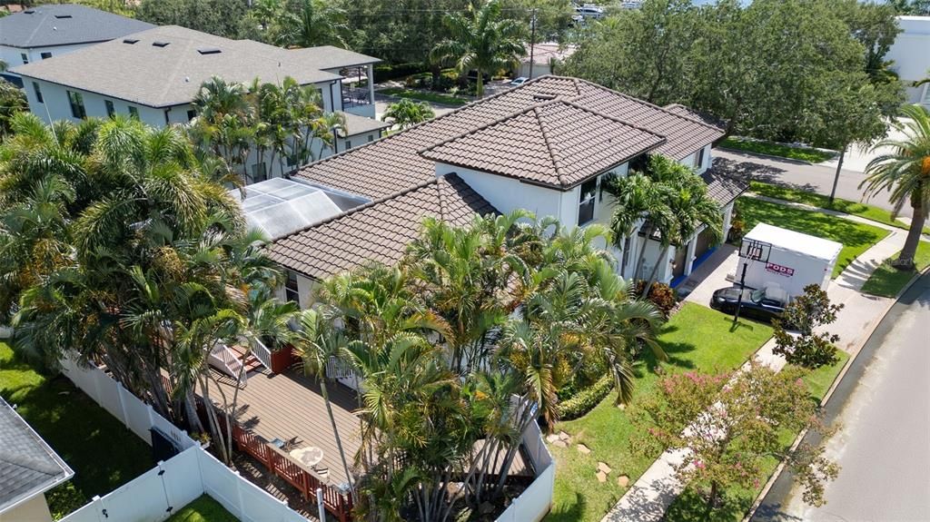 出租: $8,500 (4 贝兹, 4 浴室, 3515 平方英尺)