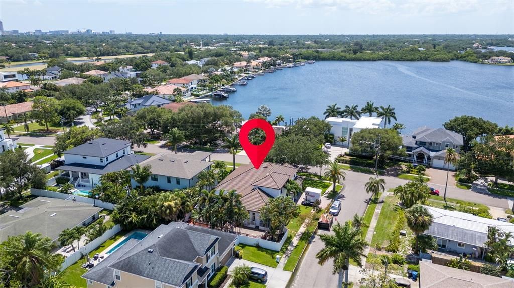 出租: $8,500 (4 贝兹, 4 浴室, 3515 平方英尺)