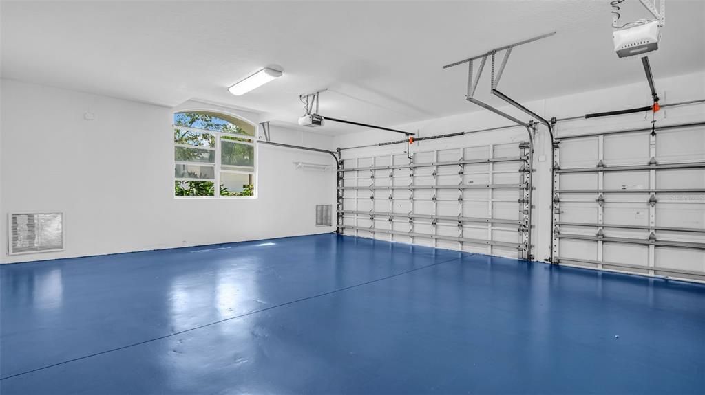 出租: $8,500 (4 贝兹, 4 浴室, 3515 平方英尺)