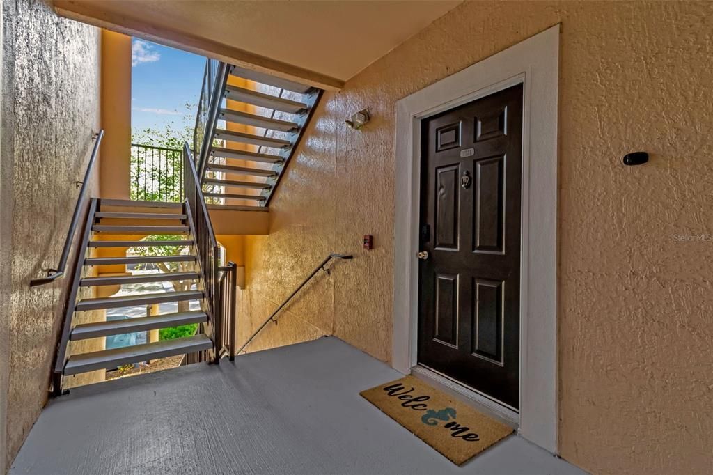 待售: $295,000 (1 贝兹, 1 浴室, 949 平方英尺)