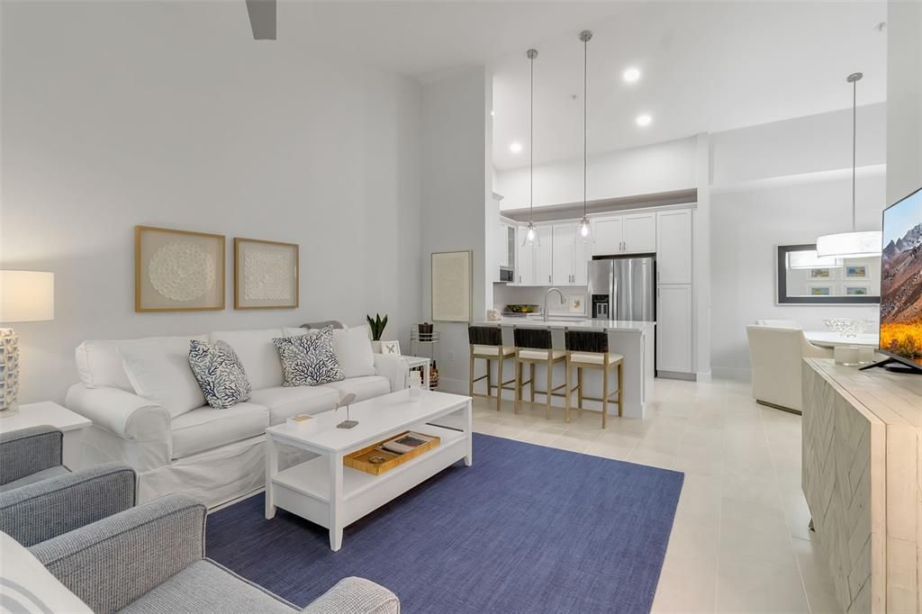 待售: $295,000 (1 贝兹, 1 浴室, 949 平方英尺)