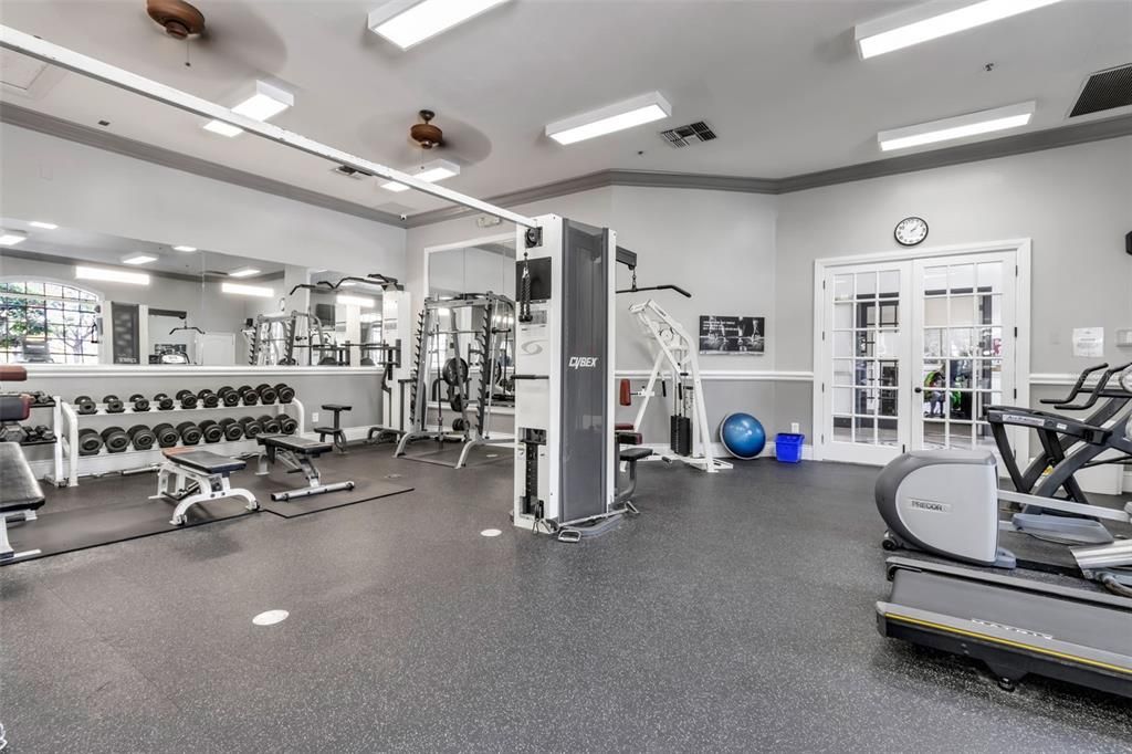 待售: $295,000 (1 贝兹, 1 浴室, 949 平方英尺)