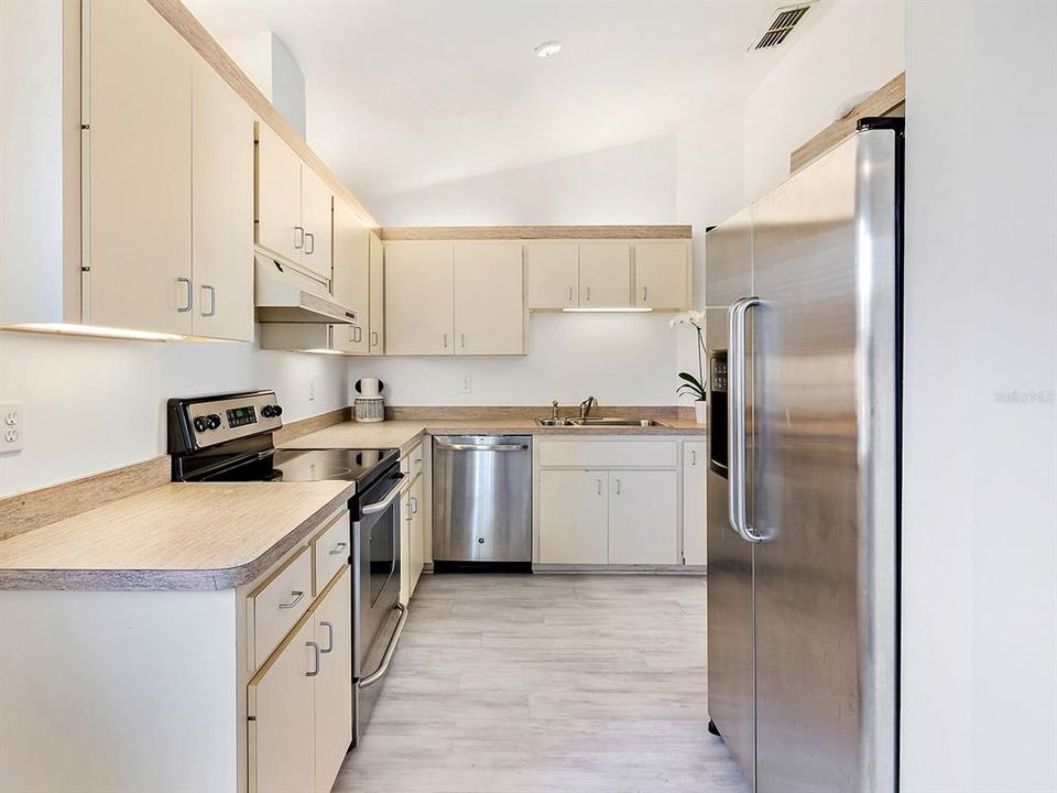 En Venta: $298,000 (2 camas, 2 baños, 1150 Pies cuadrados)