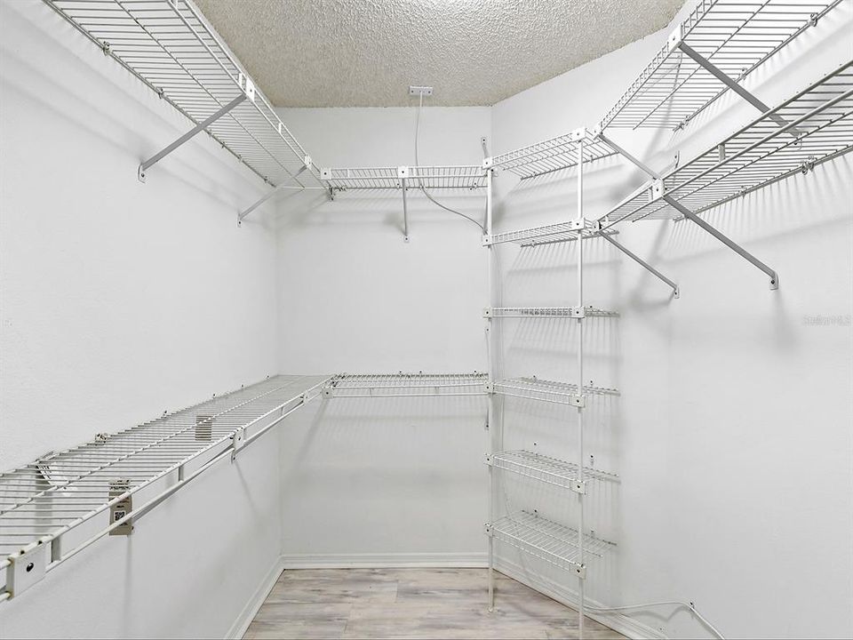 En Venta: $298,000 (2 camas, 2 baños, 1150 Pies cuadrados)