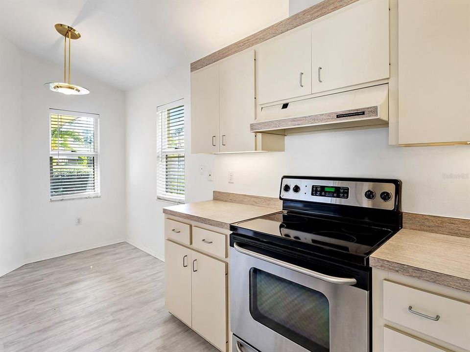 En Venta: $298,000 (2 camas, 2 baños, 1150 Pies cuadrados)