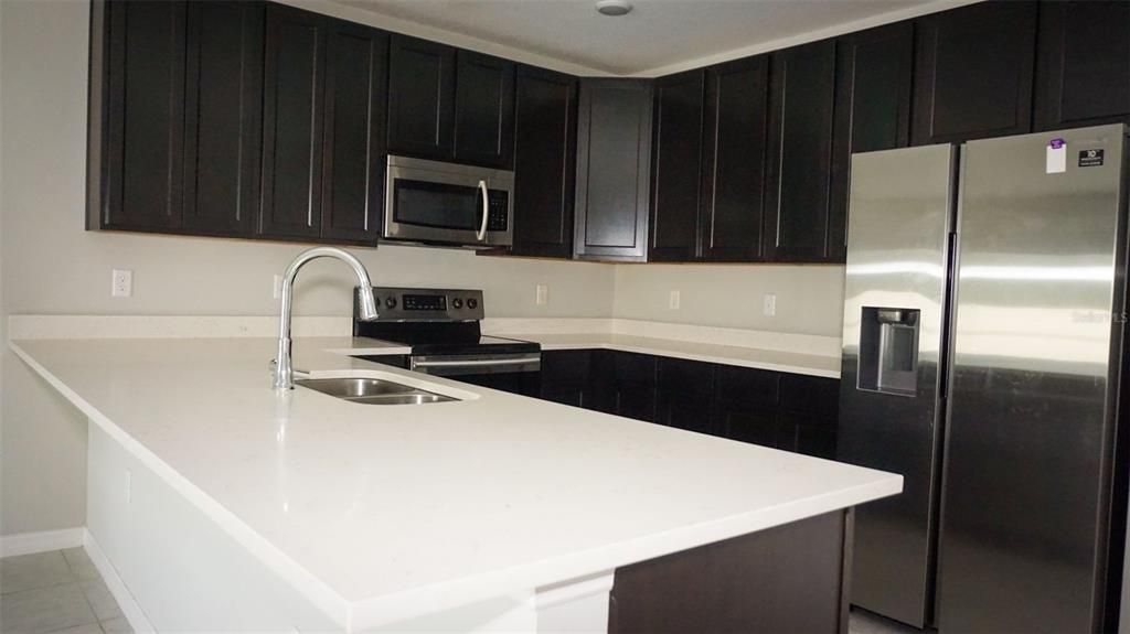 For Rent: $2,350 (3 beds, 2 baths, 1762 Square Feet)