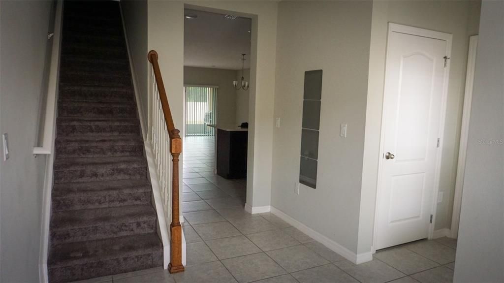 For Rent: $2,350 (3 beds, 2 baths, 1762 Square Feet)