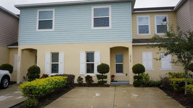 For Rent: $2,350 (3 beds, 2 baths, 1762 Square Feet)