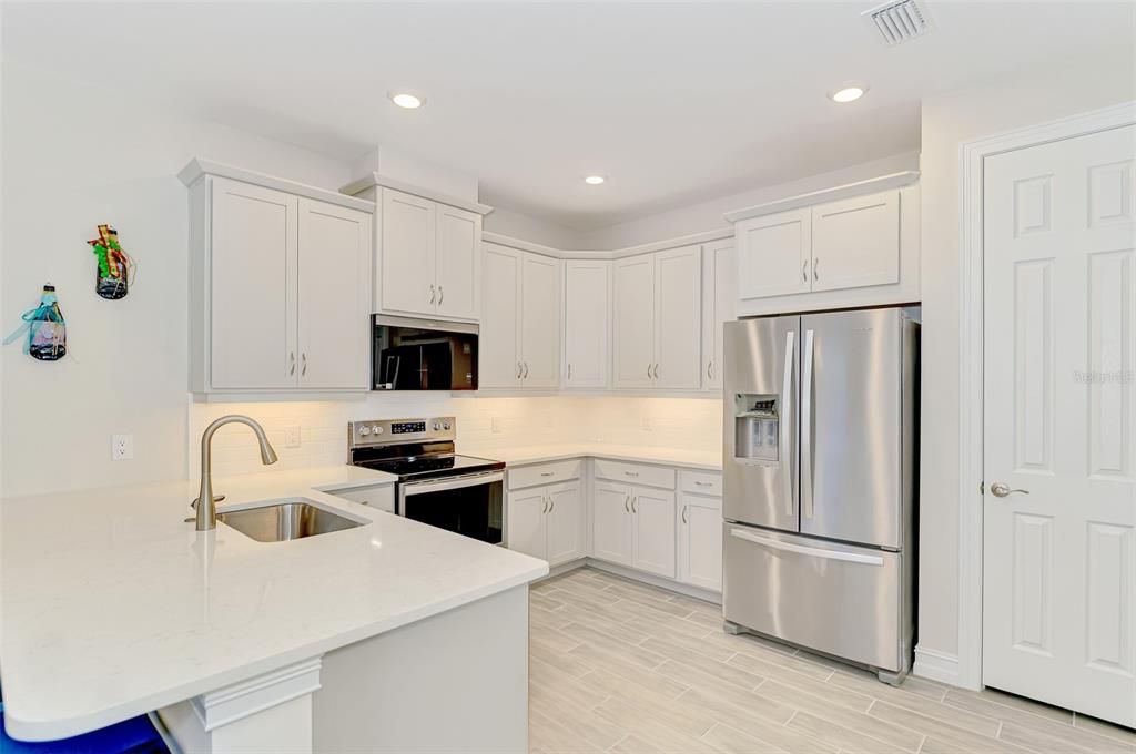 На продажу: $375,000 (2 спален, 2 ванн, 1503 Квадратных фут)