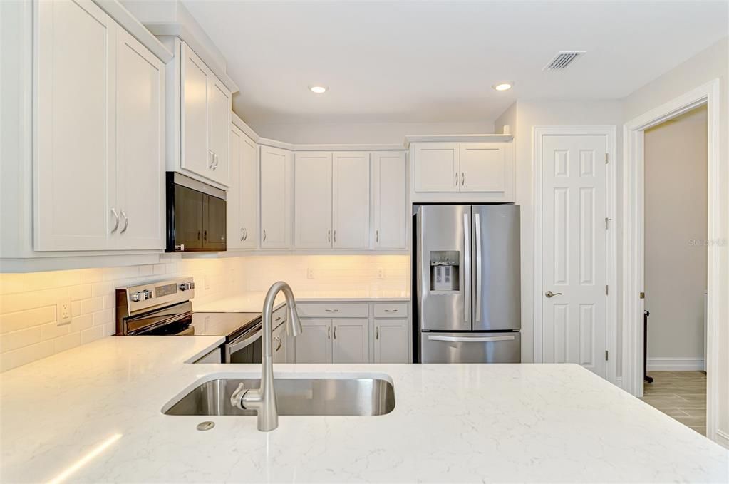 На продажу: $375,000 (2 спален, 2 ванн, 1503 Квадратных фут)