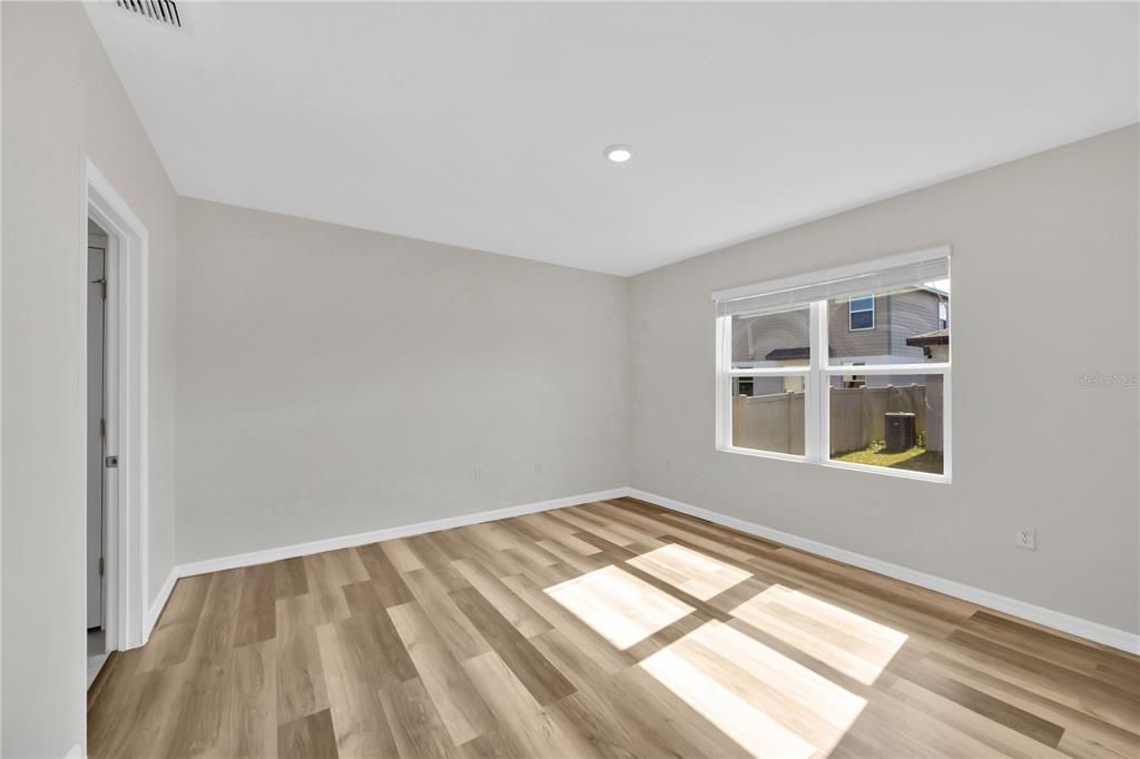 For Sale: $284,000 (3 beds, 2 baths, 1629 Square Feet)