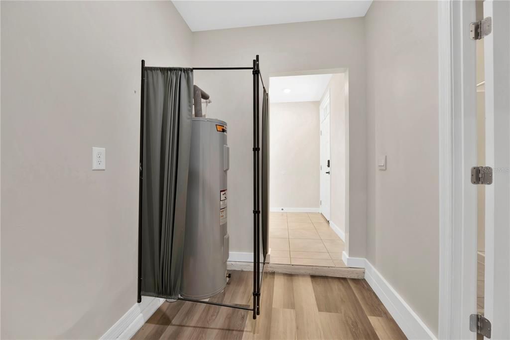 For Sale: $284,000 (3 beds, 2 baths, 1629 Square Feet)