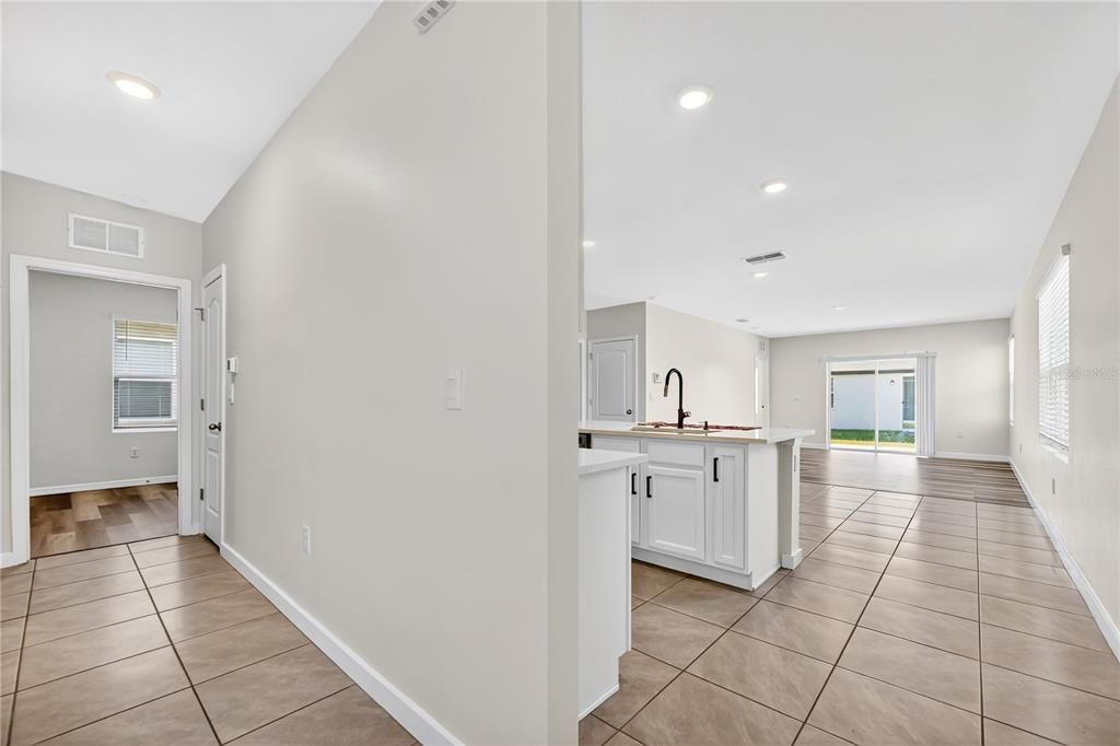 For Sale: $284,000 (3 beds, 2 baths, 1629 Square Feet)