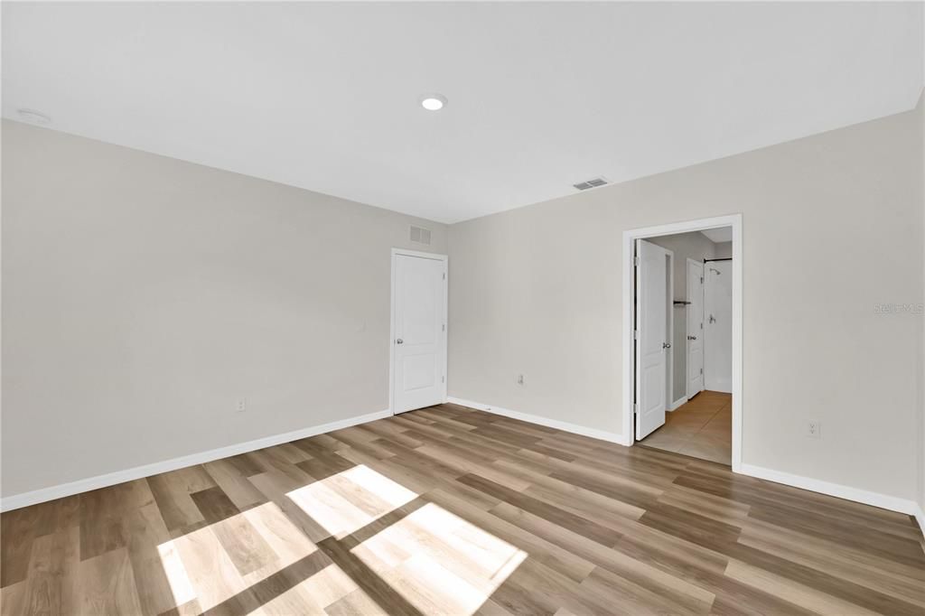 For Sale: $284,000 (3 beds, 2 baths, 1629 Square Feet)