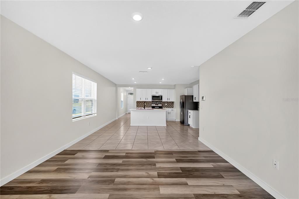 For Sale: $284,000 (3 beds, 2 baths, 1629 Square Feet)