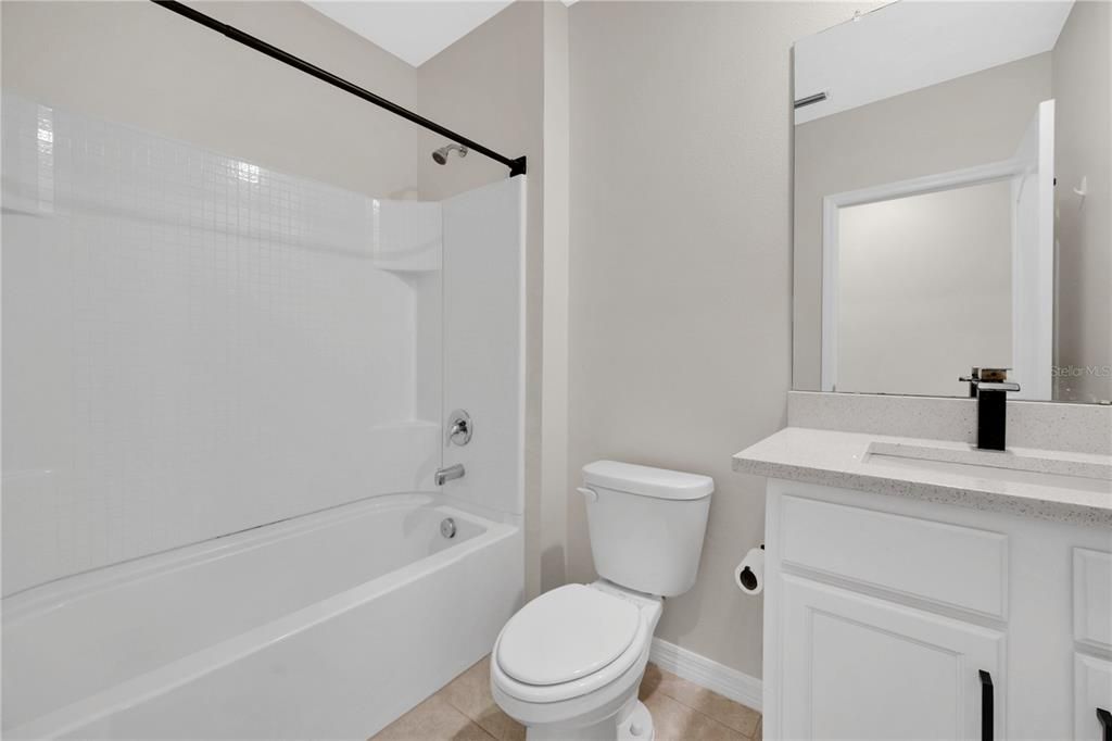 For Sale: $284,000 (3 beds, 2 baths, 1629 Square Feet)