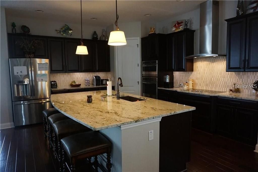 В аренду: $4,800 (4 спален, 3 ванн, 2950 Квадратных фут)