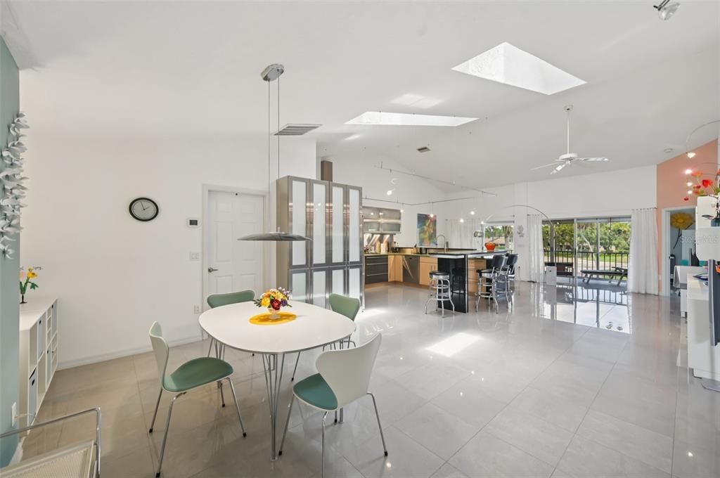 En Venta: $500,000 (3 camas, 3 baños, 1796 Pies cuadrados)