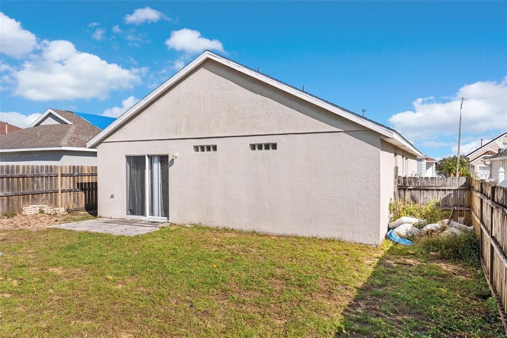 For Sale: $255,000 (3 beds, 2 baths, 1182 Square Feet)