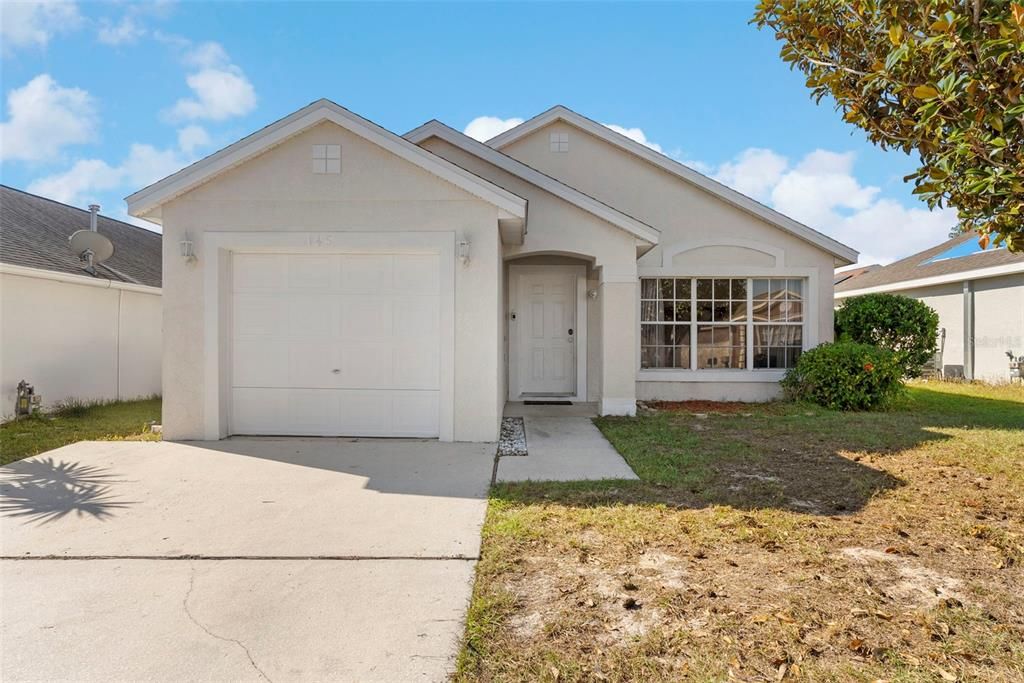 For Sale: $255,000 (3 beds, 2 baths, 1182 Square Feet)