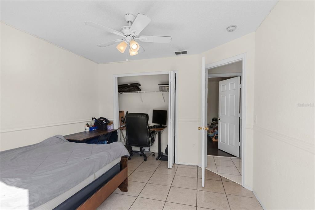 For Sale: $255,000 (3 beds, 2 baths, 1182 Square Feet)