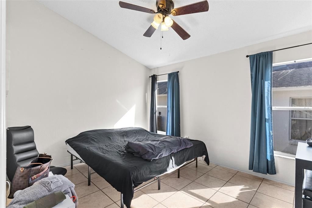 For Sale: $255,000 (3 beds, 2 baths, 1182 Square Feet)