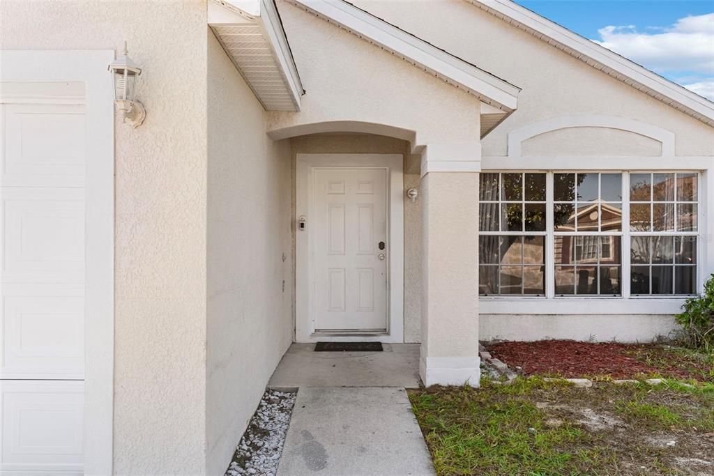 For Sale: $255,000 (3 beds, 2 baths, 1182 Square Feet)