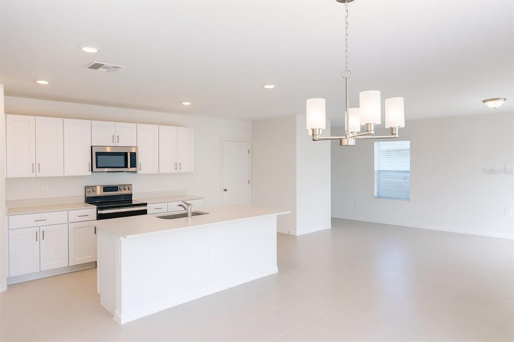 В аренду: $2,850 (4 спален, 2 ванн, 1874 Квадратных фут)