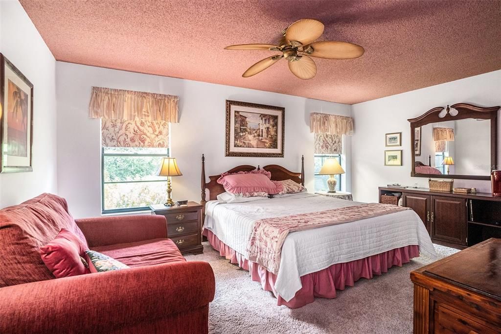 For Sale: $449,000 (3 beds, 2 baths, 1837 Square Feet)