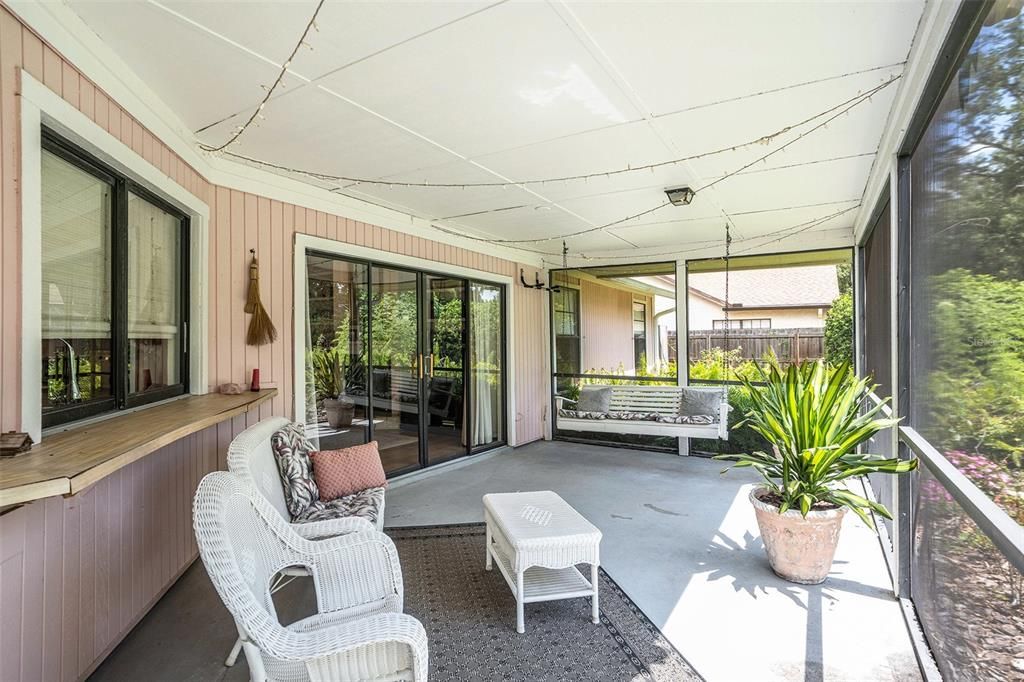 For Sale: $449,000 (3 beds, 2 baths, 1837 Square Feet)