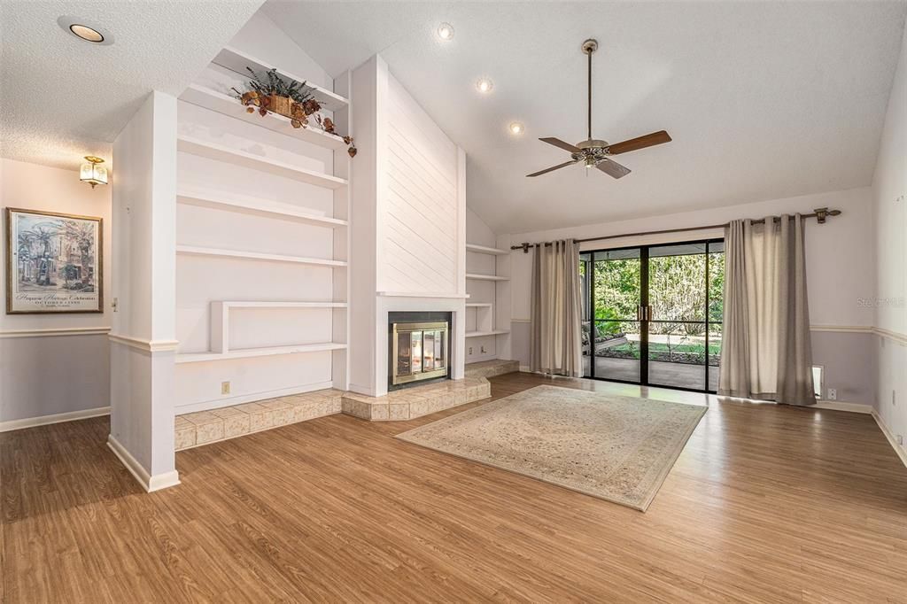 For Sale: $449,000 (3 beds, 2 baths, 1837 Square Feet)