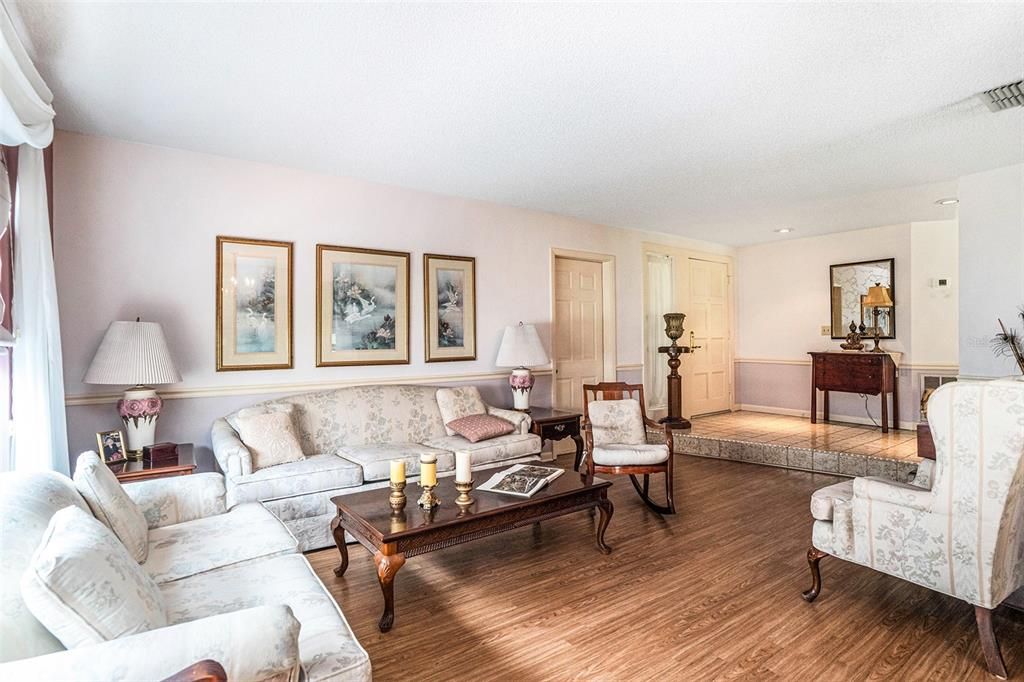 For Sale: $449,000 (3 beds, 2 baths, 1837 Square Feet)