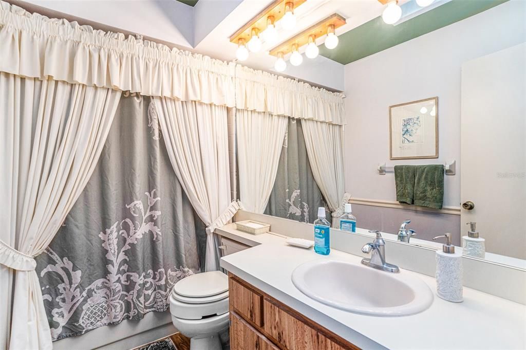 For Sale: $449,000 (3 beds, 2 baths, 1837 Square Feet)